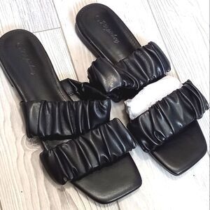 (32-4182)  Piepiebuy Sandals  Sz 10